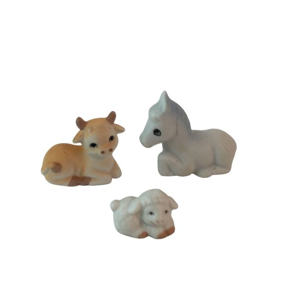 Miniature Christmas Nativity Set Fof 9 Figures & Animals Hand Painted Sri Lanka - Picture 2 of 12